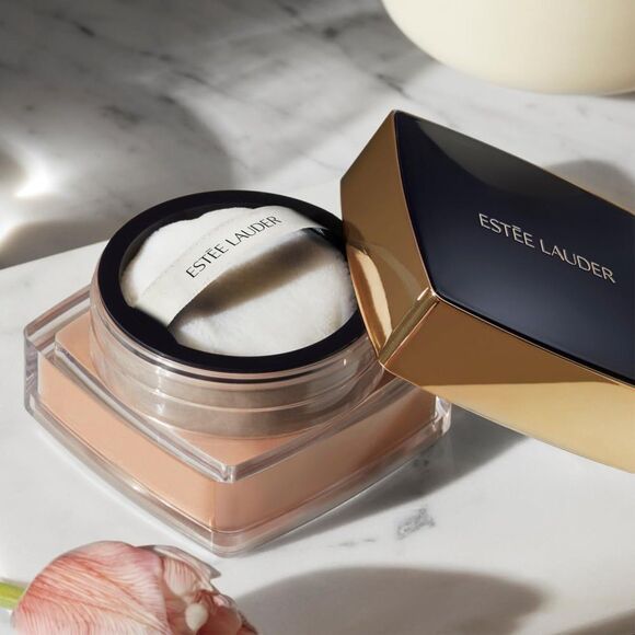 Estée Lauder 03 Light Matte Double Wear Sheer Flattery Loose Setting Powder - Picture 3 of 4